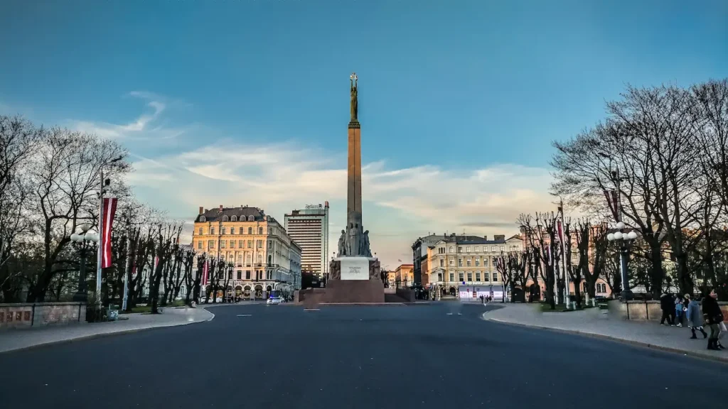 Mengenal Keunikan dan Pesona Kota Tua Riga di Latvia