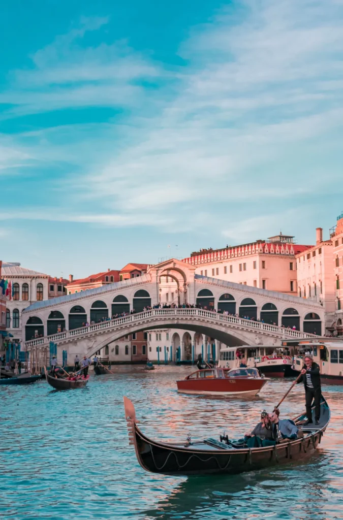 Alasan Venesia menjadi destinasi wisata romantis
