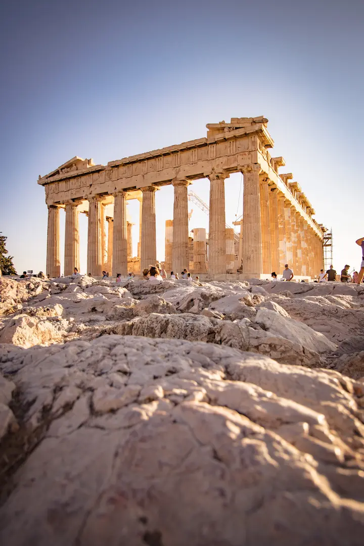 Athena: Ibu Kota Yunani yang Bersejarah dan Modern