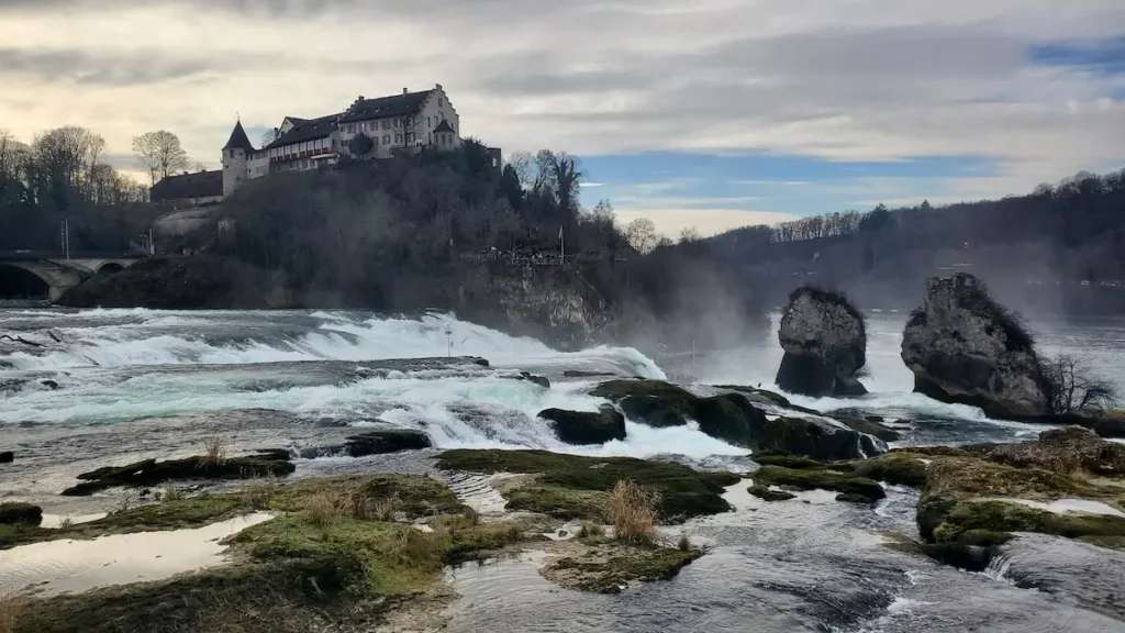 Destinasi Wisata Eropa - Rhine Falls, Swiss