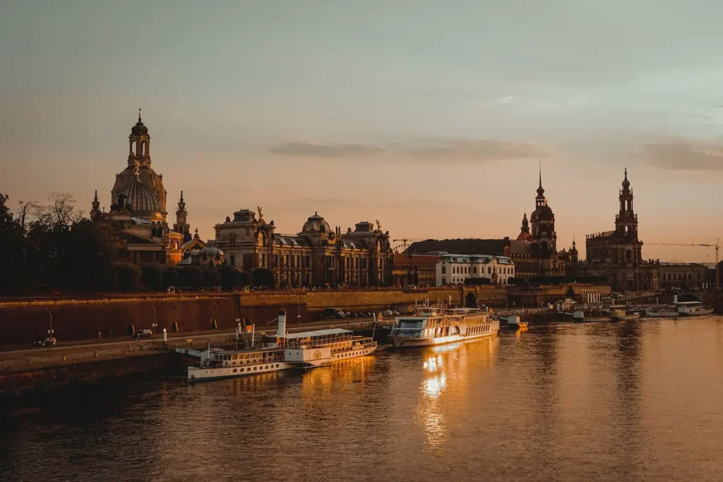 Destinasi Wisata Eropa - Pasar Natal, Dresden, Jerman