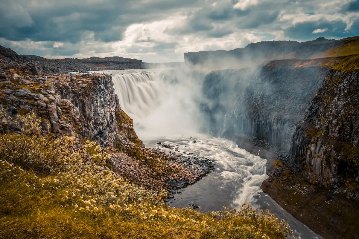 Dettifoss Waterfall : Keindahan Alam yang Menakjubkan di Negara Islandia