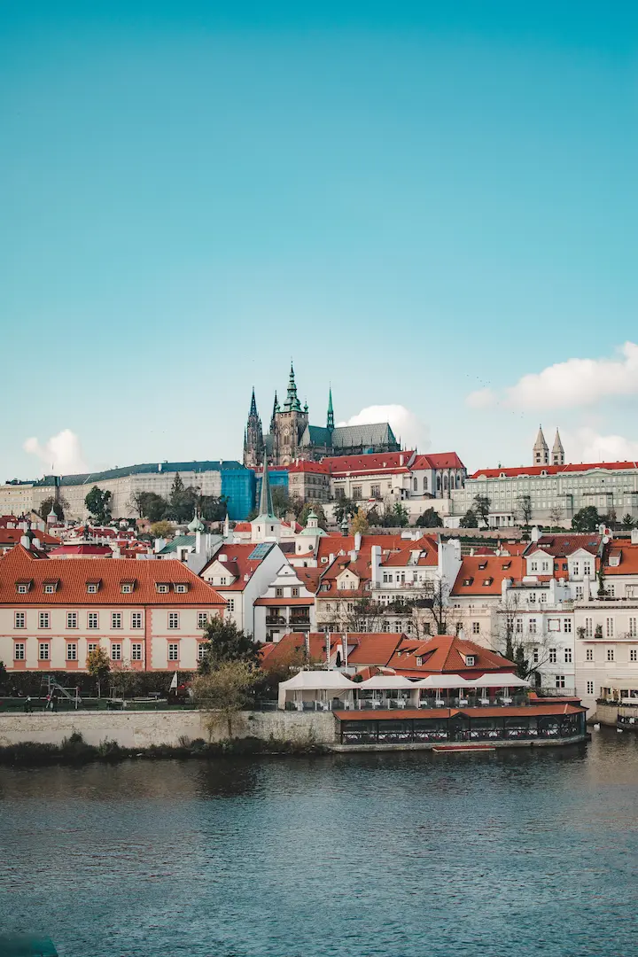 Praha: Kota yang Penuh Misteri dan Legenda