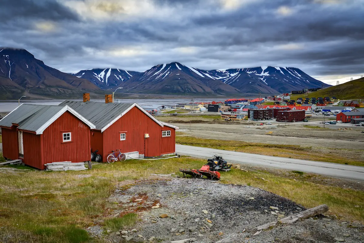 Svalbard: Destinasi Wisata Alam dan Petualangan di Kutub Utara