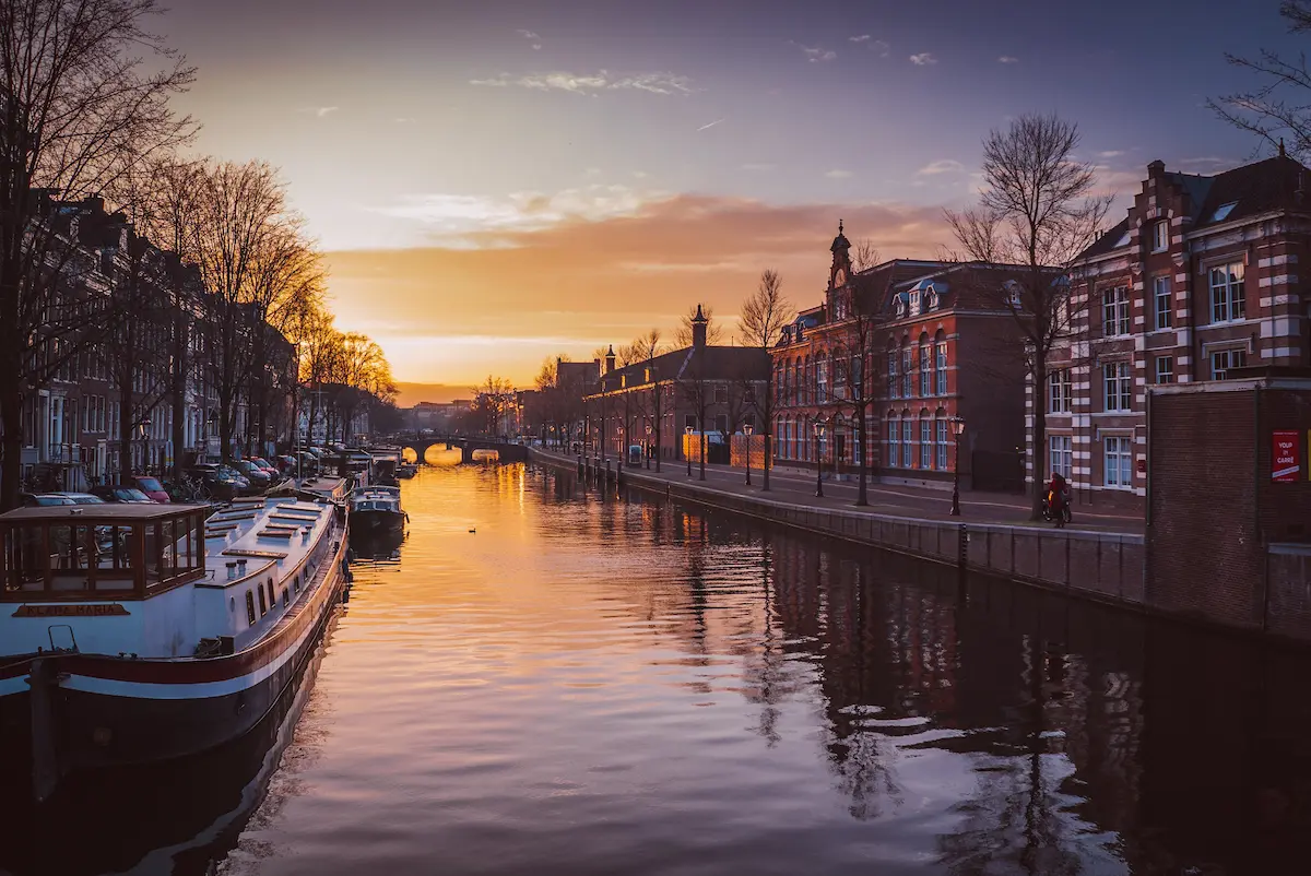Amsterdam: Kota Unik dengan Segudang Hal Menarik