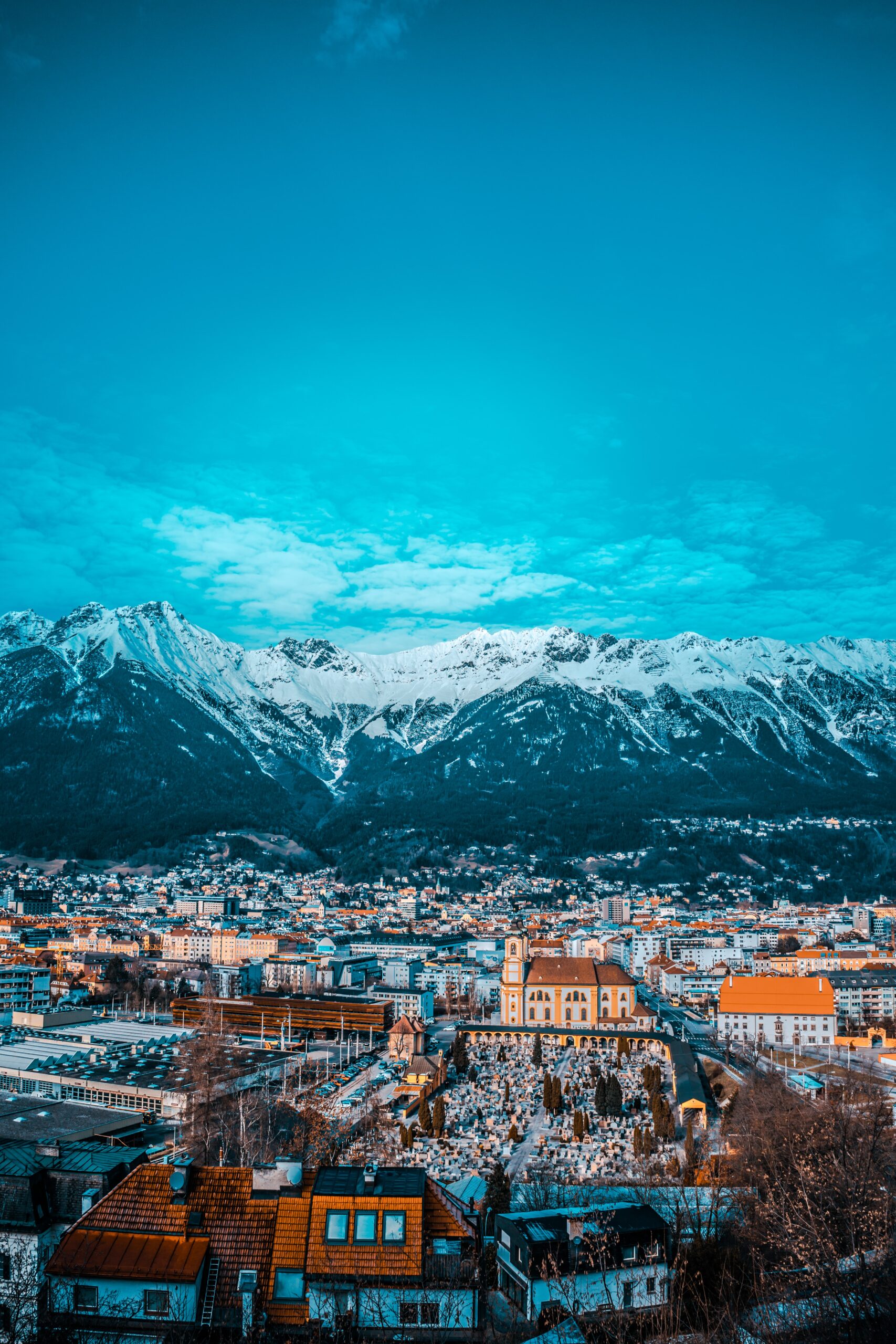 Innsbruck: Kota Cantik di Pegunungan Alpen yang Wajib Dikunjungi