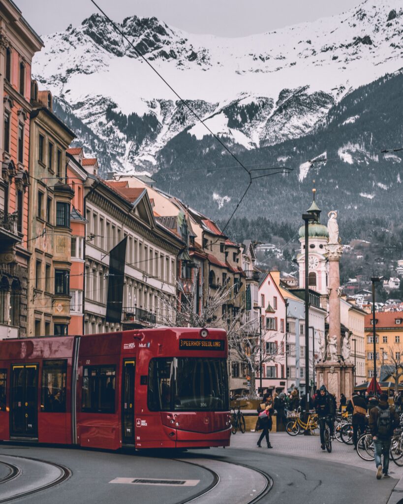 Innsbruck: Kota Cantik di Pegunungan Alpen yang Wajib Dikunjungi