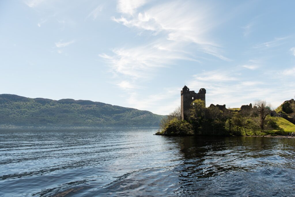 Loch Ness: Danau Terindah dengan Legenda Monster yang Misterius