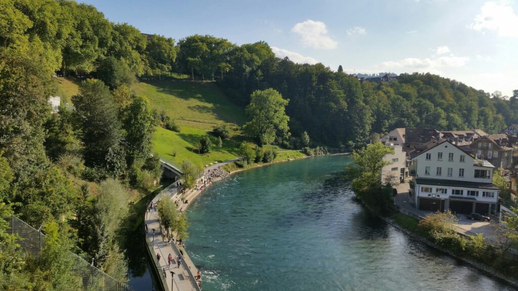 Bern: Kota Indah di Swiss yang Menawarkan Keindahan Alam dan Budaya