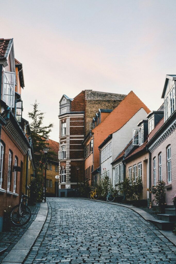 Odense: Kota Dongeng Kelahiran Sang Maestro Hans Christian Andersen